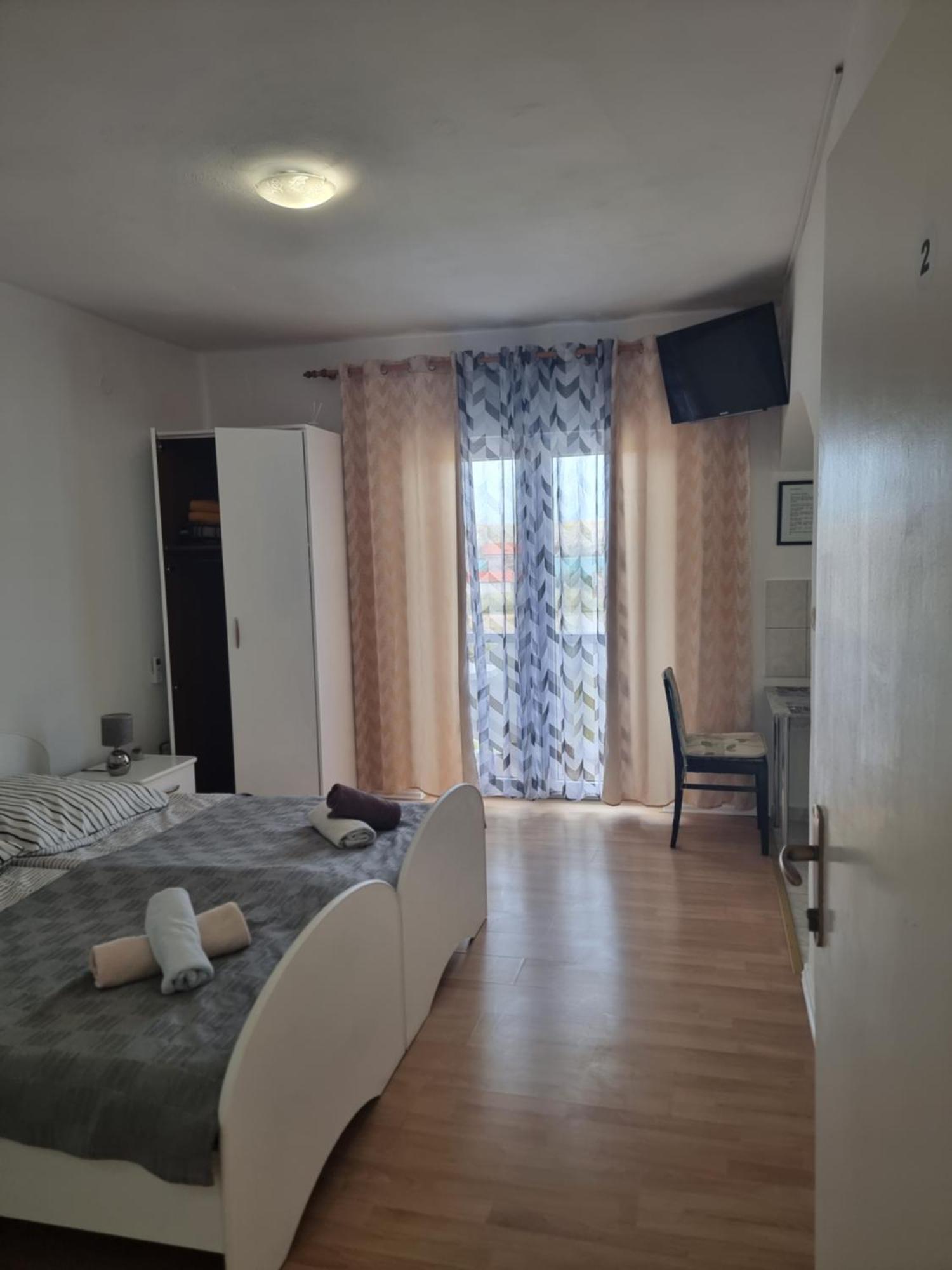 Apartmani Alen Dinjiška Zewnętrze zdjęcie