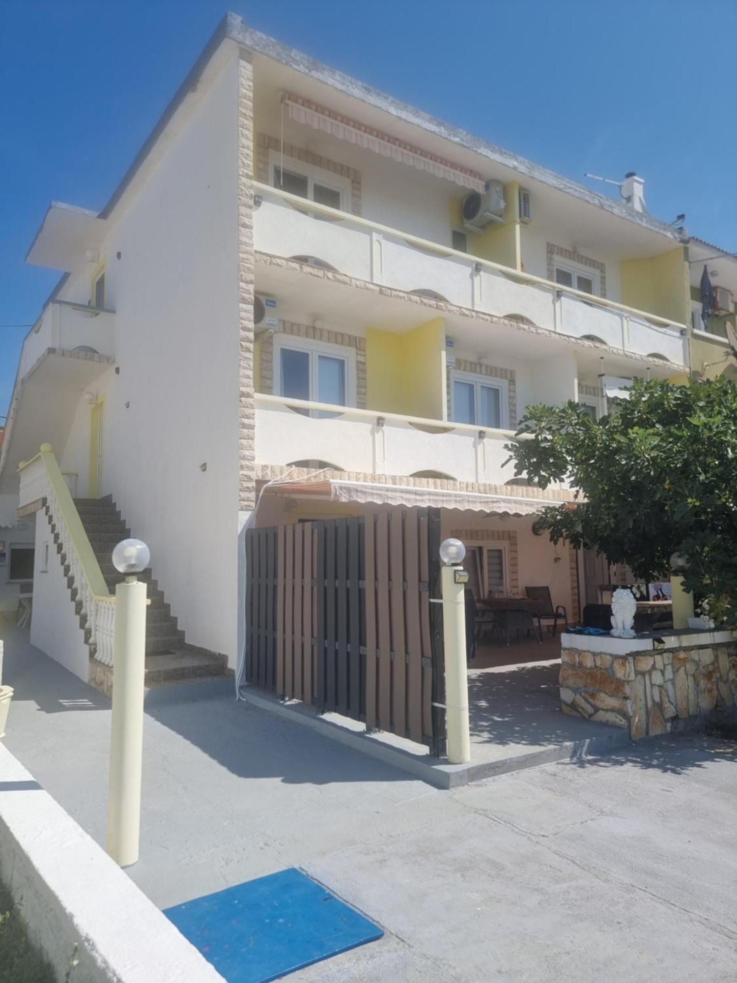 Apartmani Alen Dinjiška Zewnętrze zdjęcie